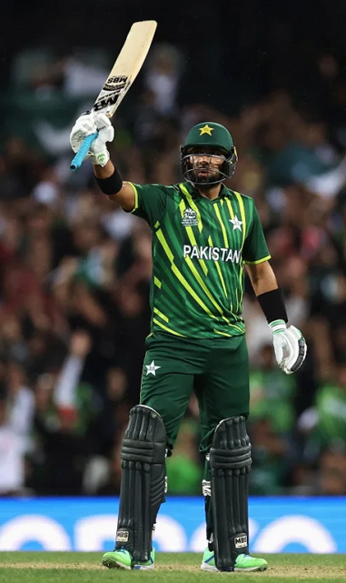 Pakistan keep T20 World Cup hopes alive with win over SA
